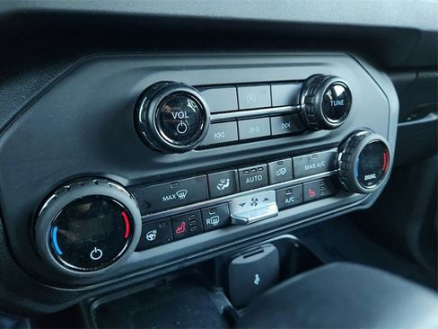 Used 2025 Ford Bronco Outer Banks image 20