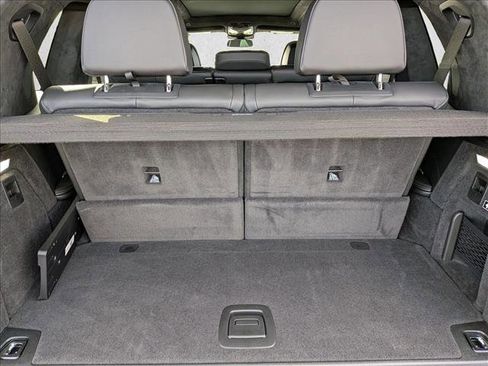 Used 2026 BMW X7 xDrive40i w/ M Sport Package image 6