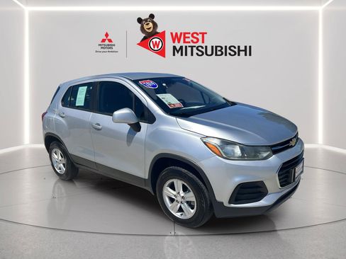 Used 2019 Chevrolet Trax LS AWD/4WD image 7