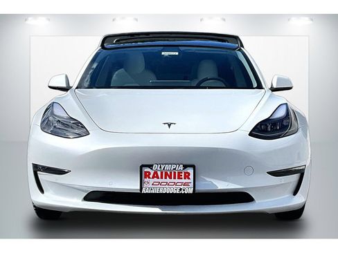 Used 2022 Tesla Model 3 Long Range AWD/4WD image 3