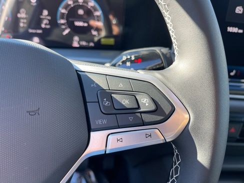 New 2026 Volkswagen Tiguan SE image 16