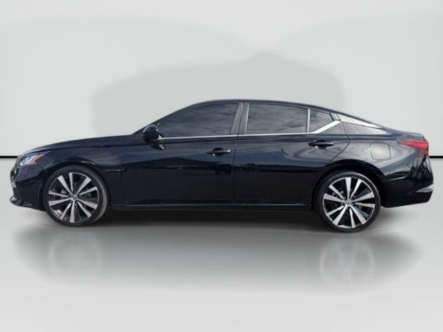 Used 2021 Nissan Altima 2.5 SR FWD image 2