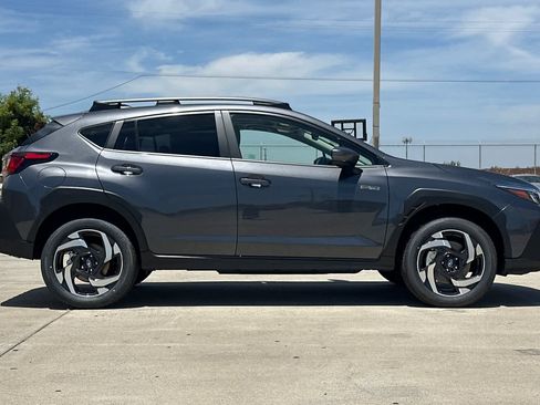 New 2026 Subaru Crosstrek 2.5i Limited w/ Crosstrek Mirror Package AWD/4WD image 2