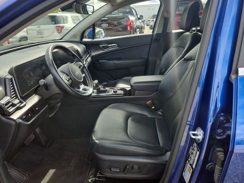 Certified 2023 Kia Sportage EX image 9