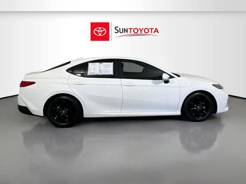 Used 2025 Toyota Camry LE image 2