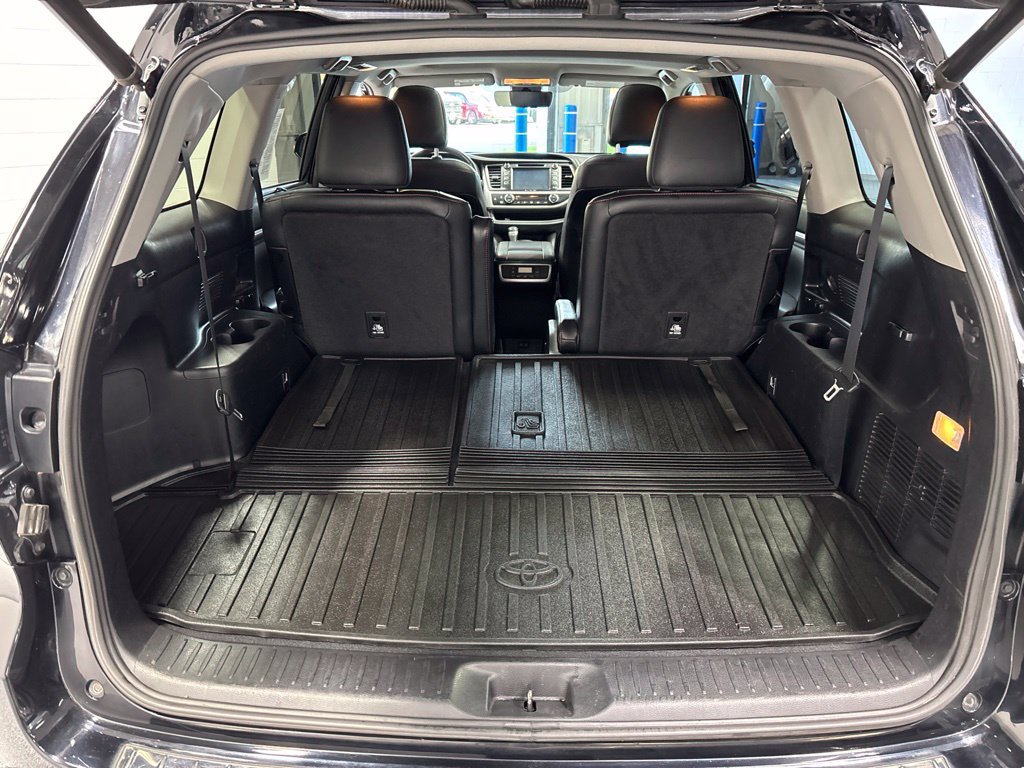 Used 2019 Toyota Highlander SE AWD/4WD image 50