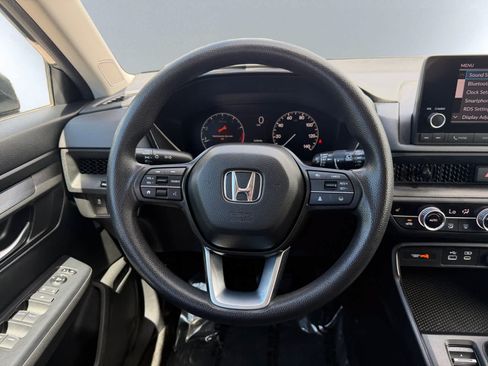 Used 2023 Honda CR-V EX image 17