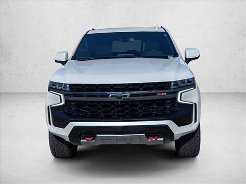 Used 2022 Chevrolet Tahoe Z71 w/ Luxury Package AWD/4WD image 2