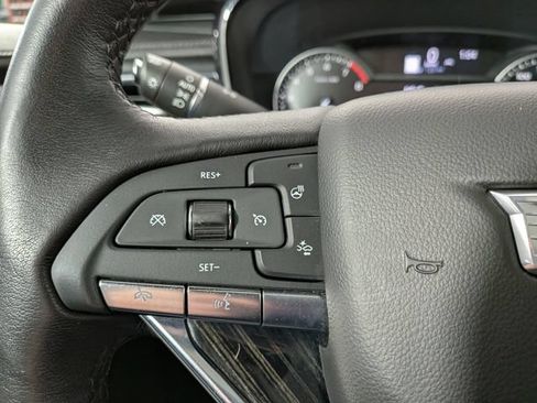 Used 2023 Cadillac XT6 Premium Luxury FWD image 7