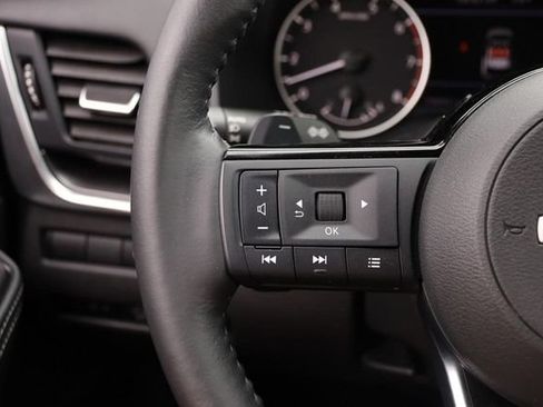 Certified 2023 Nissan Rogue SV w/ SV Premium B Package AWD/4WD image 13