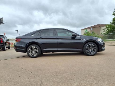 Used 2019 Volkswagen Jetta SEL Premium FWD image 4