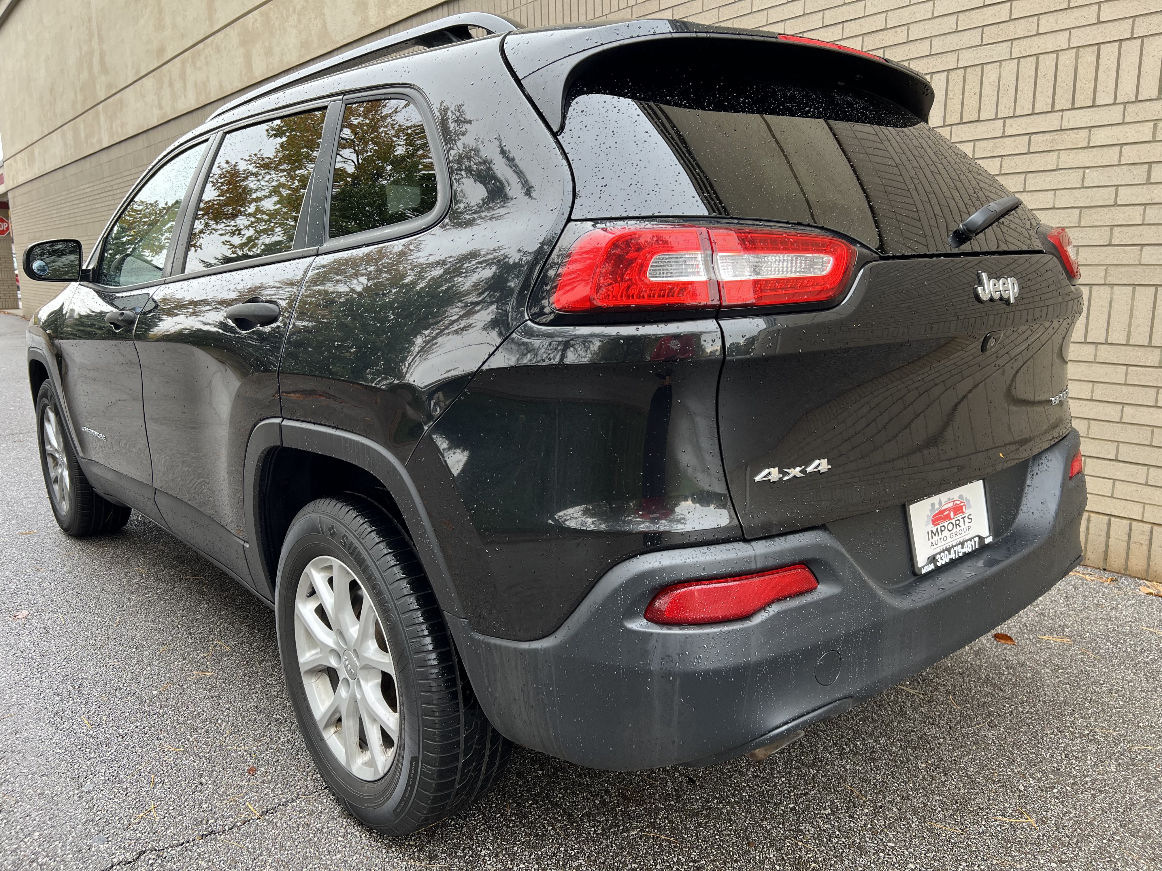 Used 2016 Jeep Cherokee Sport w/ Cold Weather Group AWD/4WD image 5