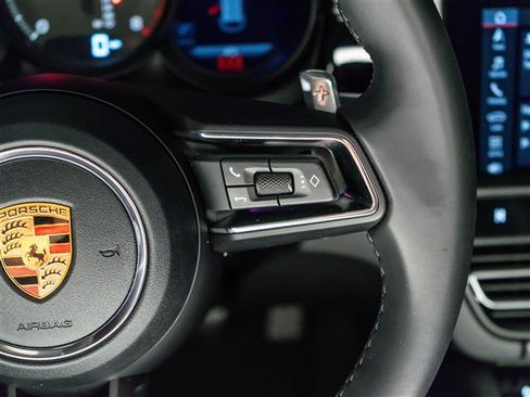 Certified 2026 Porsche Macan AWD/4WD image 21
