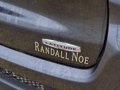 Used 2022 Jeep Compass Latitude image 9