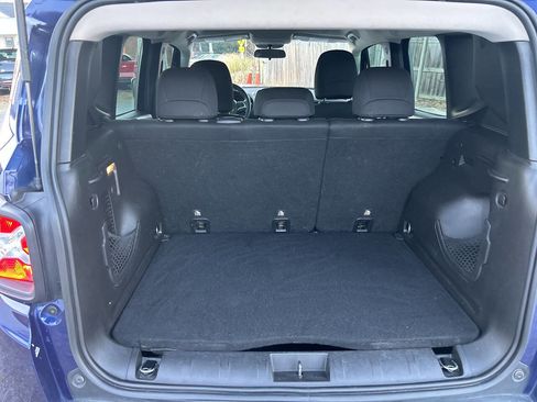 Used 2019 Jeep Renegade Sport FWD image 17