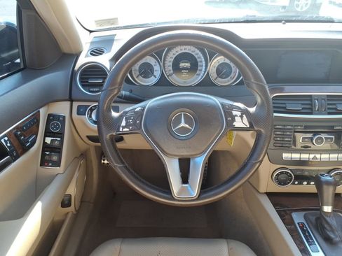 Used 2012 Mercedes-Benz C 300 4MATIC Sedan image 4