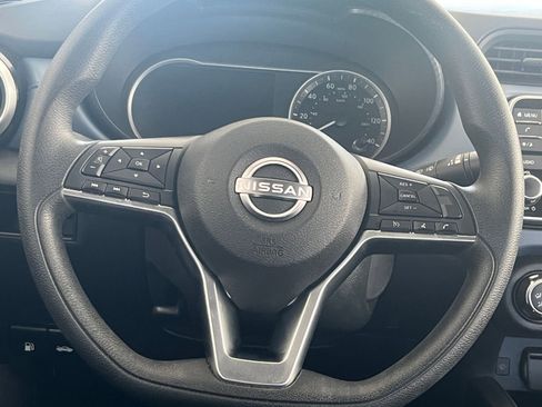 Used 2025 Nissan Versa SV w/ Trunk Package FWD image 25