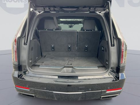 Used 2026 Cadillac Escalade Sport AWD/4WD image 27