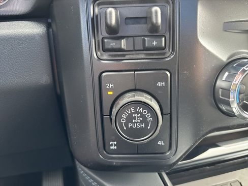 New 2026 Ford F250 Platinum w/ Tremor Off-Road Package image 25