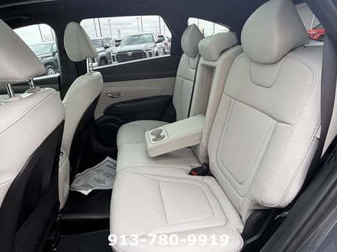 Used 2025 Hyundai Tucson Limited image 6