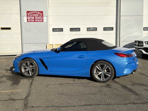 Certified 2022 BMW Z4 sDrive30i w/ M Sport Package image 4