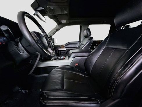 Used 2019 Ford F150 Lariat w/ Equipment Group 502A Luxury AWD/4WD image 22
