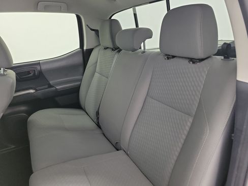 Used 2020 Toyota Tacoma SR5 RWD image 11