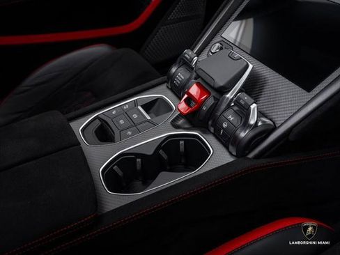 Used 2023 Lamborghini Urus Performante AWD/4WD image 48