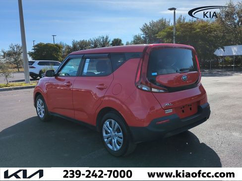 Certified 2021 Kia Soul LX image 7