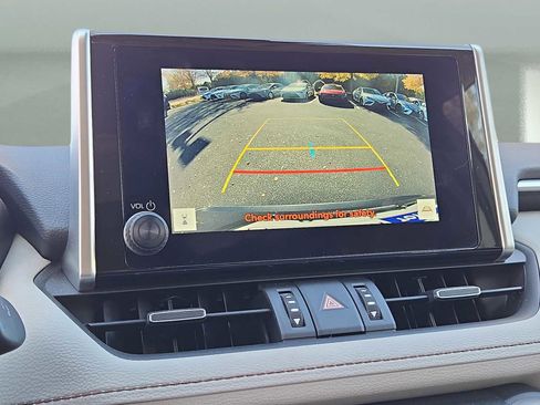 Used 2023 Toyota RAV4 XLE Premium image 22