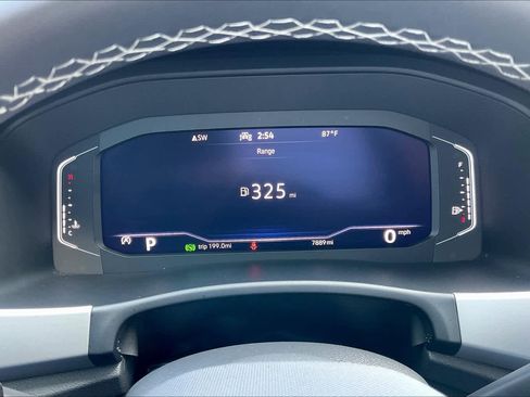 Used 2023 Volkswagen Atlas SE image 24