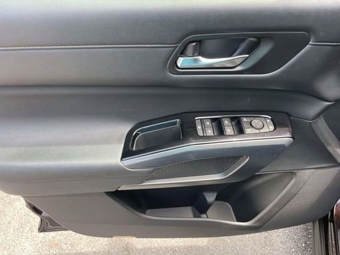 Used 2022 Nissan Pathfinder SL w/ Cargo Package FWD image 16