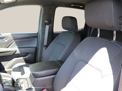 Used 2024 Chevrolet Colorado LT w/ LT Convenience Package II RWD image 13