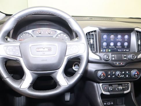 Used 2024 GMC Terrain SLT AWD/4WD image 24