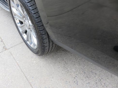 Used 2016 GMC Yukon XL SLT w/ Open Road Package image 38