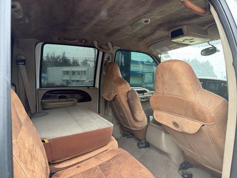 Used 2005 Ford F250 Lariat image 11