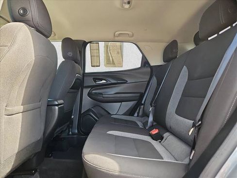 Used 2025 Chevrolet TrailBlazer LT AWD/4WD image 18