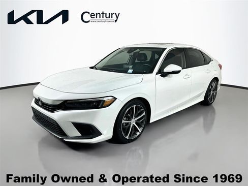 Used 2023 Honda Civic Touring image 1