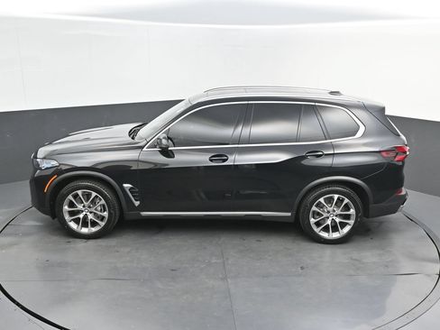 Certified 2025 BMW X5 sDrive40i w/ Climate Comfort Package RWD image 35