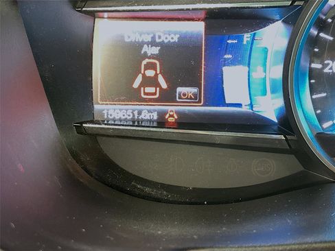 Used 2017 Ford Explorer Limited image 20