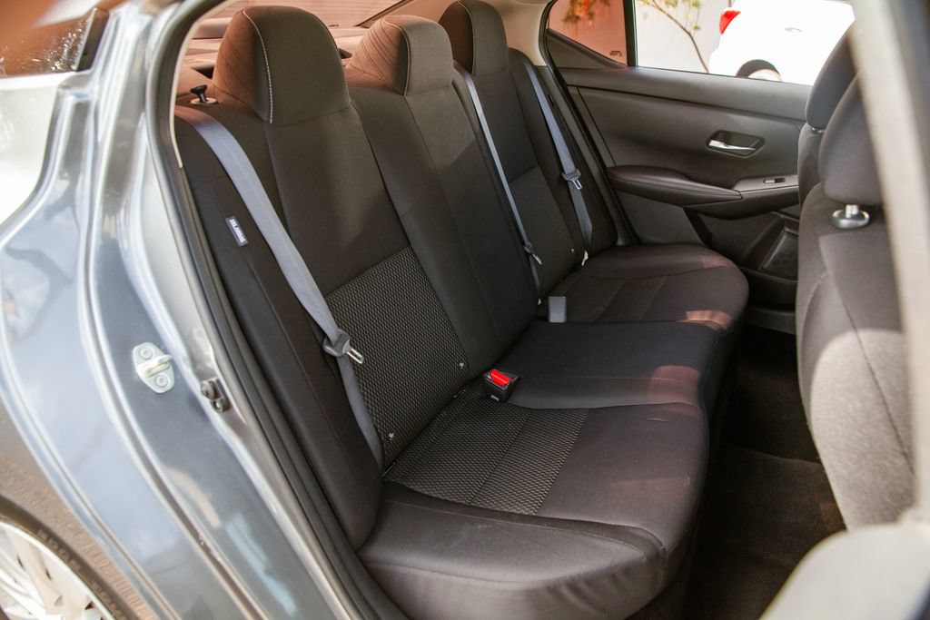 Used 2025 Nissan Sentra SV FWD image 11