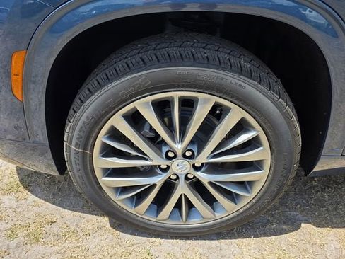New 2026 Buick Enclave Avenir AWD/4WD image 9