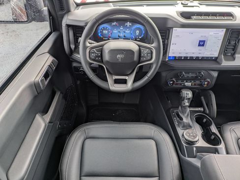 New 2025 Ford Bronco Big Bend w/ Black Diamond Package AWD/4WD image 18