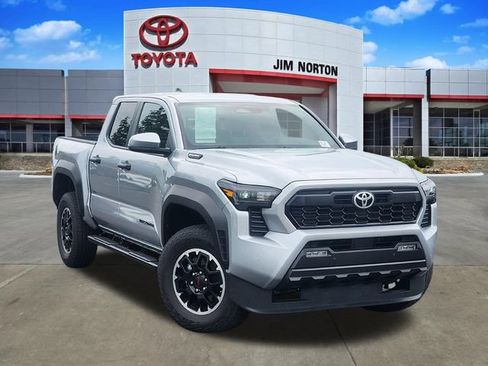 Used 2025 Toyota Tacoma TRD Off-Road w/ TRD Off Road Upgrade Package AWD/4WD image 1