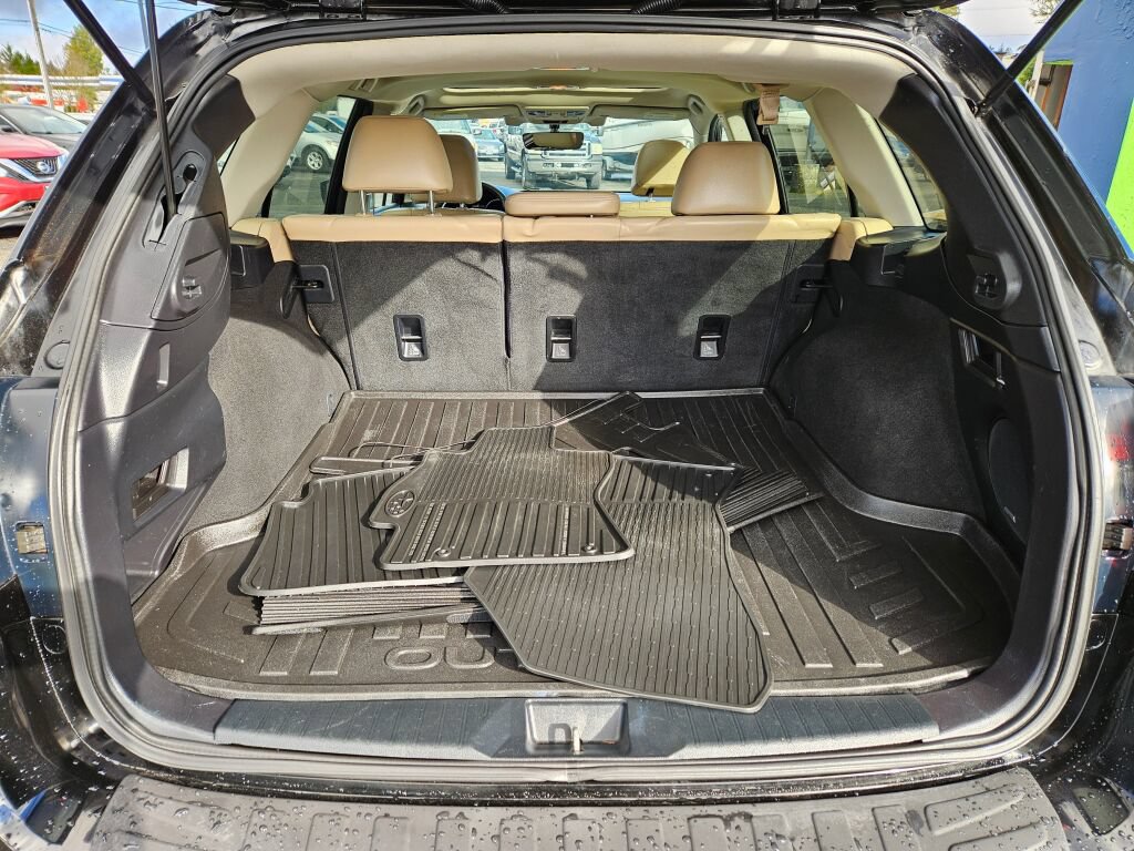 Used 2017 Subaru Outback 2.5i Limited AWD/4WD image 11