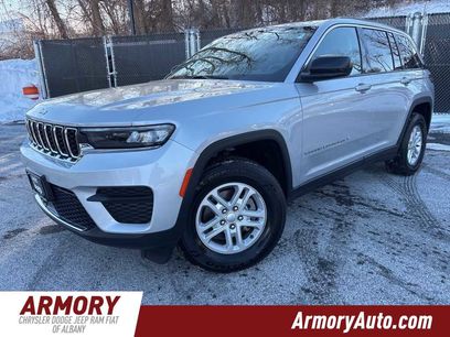 Used 2023 Jeep Grand Cherokee Laredo