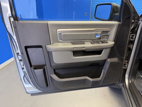 Used 2013 RAM 1500 Express RWD image 9