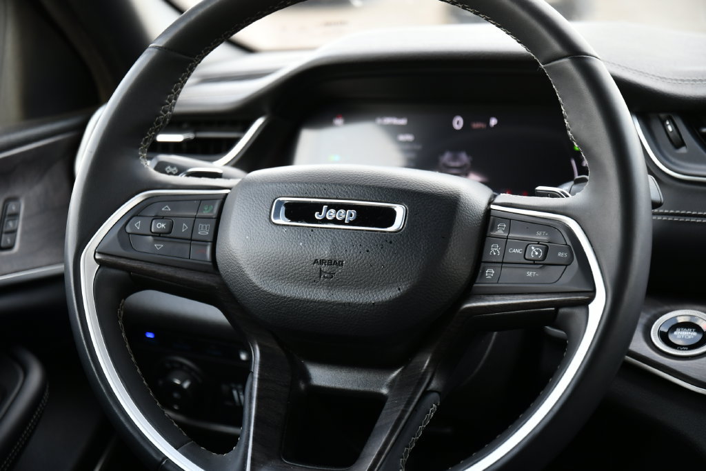 Used 2024 Jeep Grand Cherokee Limited 4xe AWD/4WD image 27