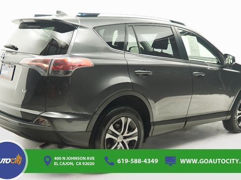 Used 2016 Toyota RAV4 LE FWD image 6