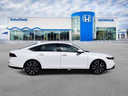 New 2026 Honda Accord Touring image 2